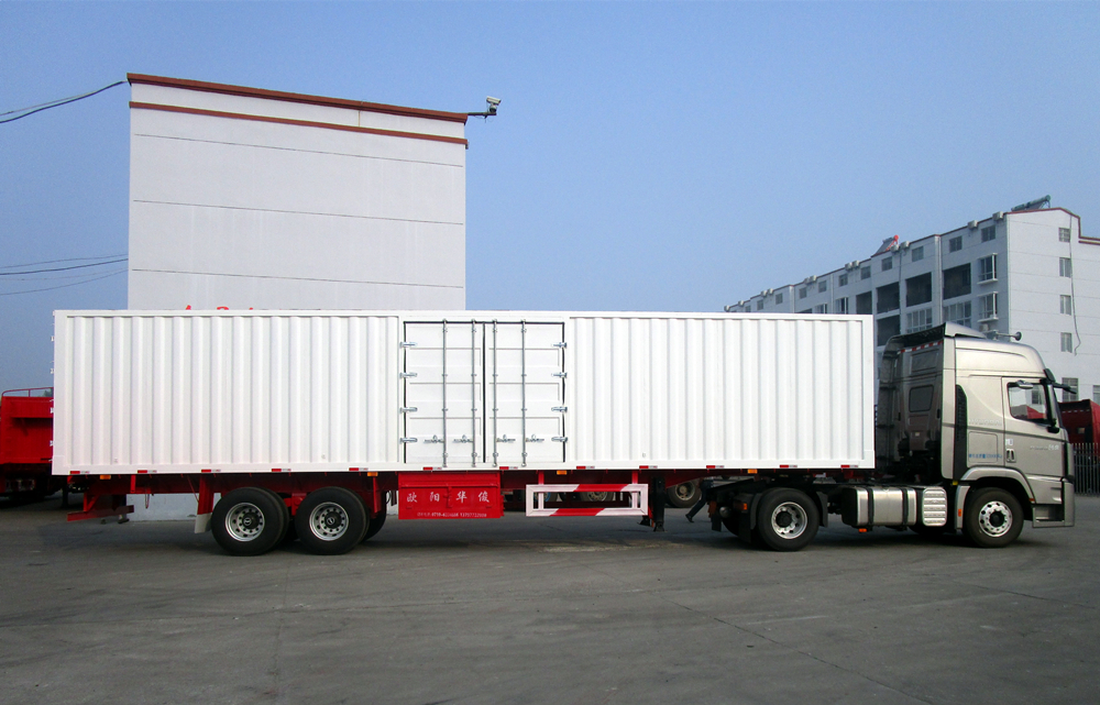 13米篷布卷簾廂式半掛車(chē)